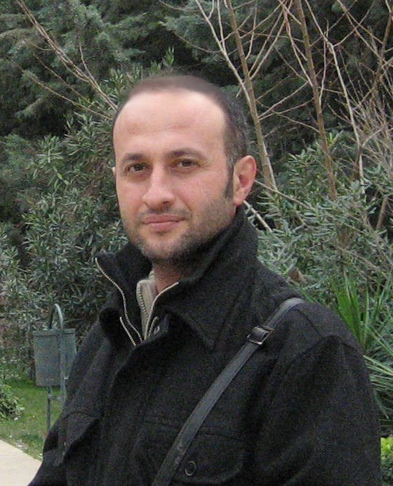 Hakan Bülent Üstün, ağaçların arasında